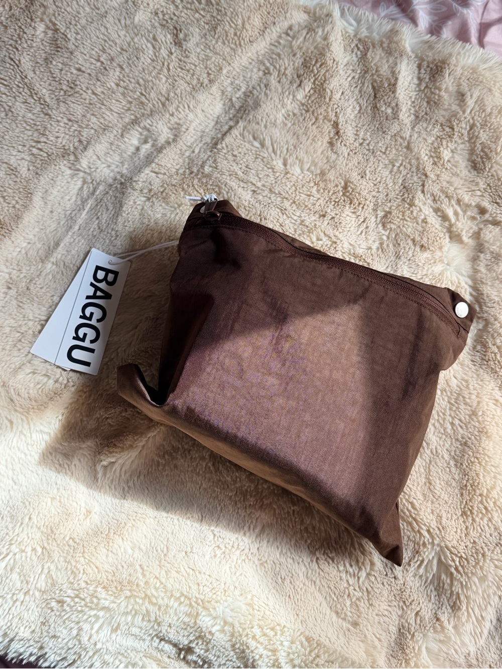 BAGGU Cloud Carry On in Coffee